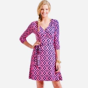 🐳Vineyard Vines Long-Sleeve Lattice Knit Wrap Dress
Size Small | Pink & Blue🐳